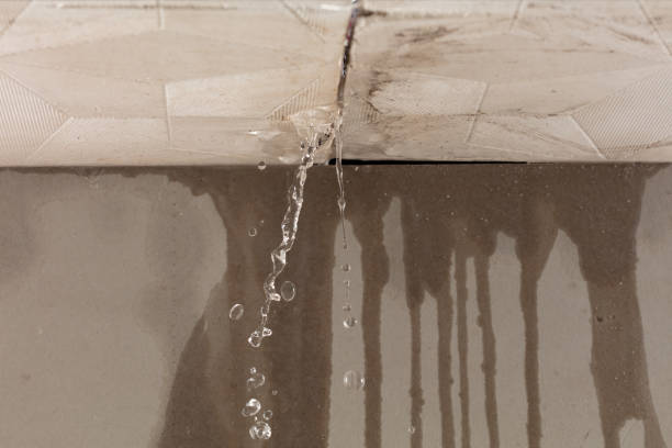 Professional Sewage Cleanup technician working in Maud, OK